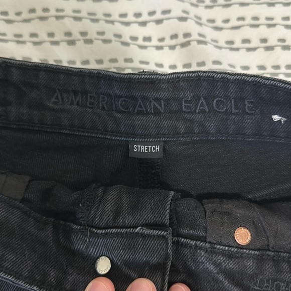 Black American Eagle Highest Rise 90s boyfriend short - Picture 3 of 3
